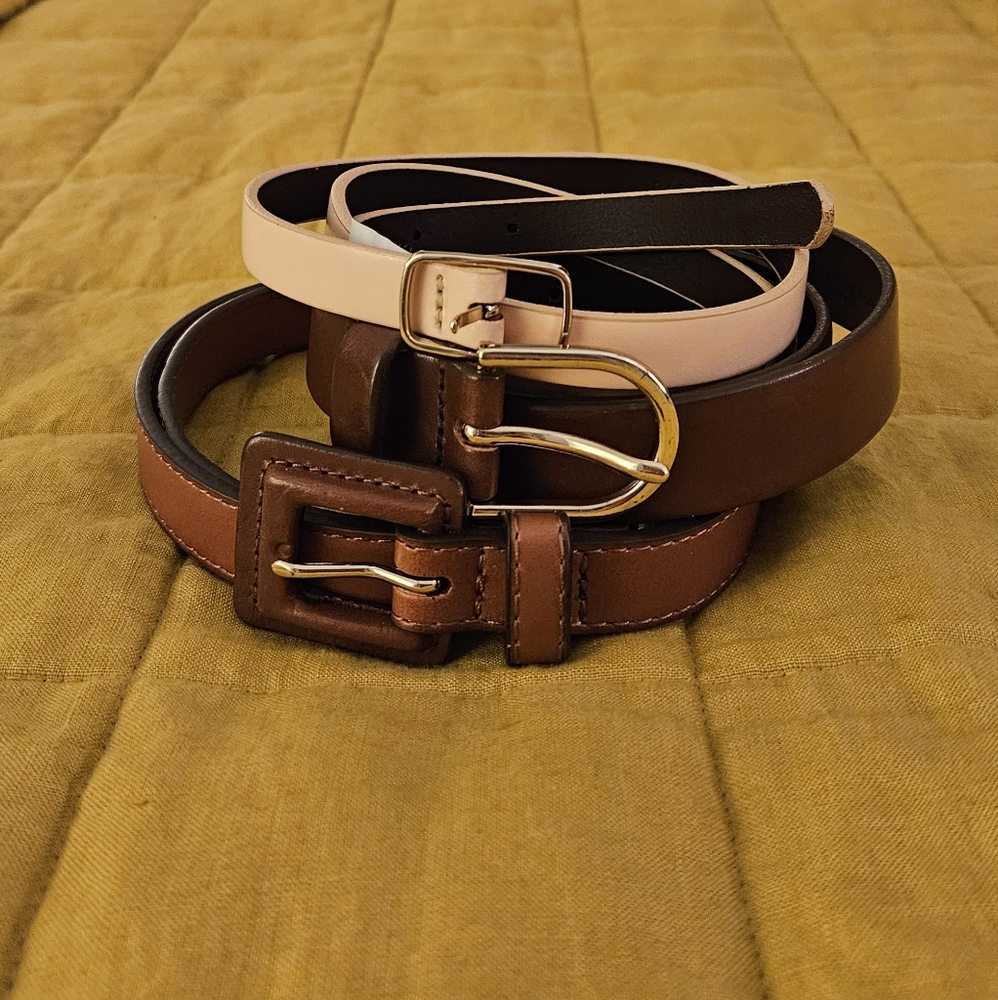 3 Banana Republic belts